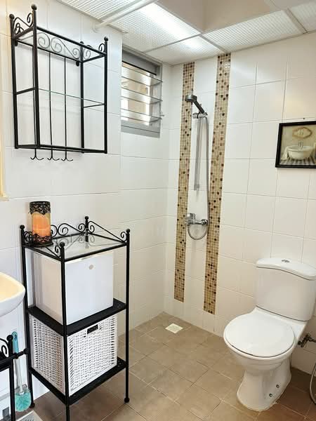 432A Sengkang West Way, 432A Sengkang West Way, 3 Bedrooms, 1,001 sqft, HDB Flat For Rent, by Kelvin Ong, 25041295 - PropertyGuru.com.sg