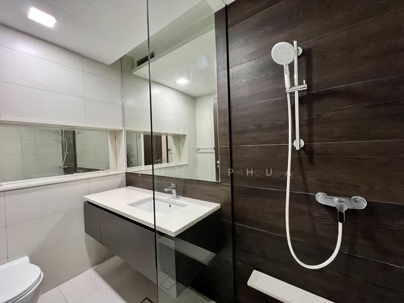 D'Nest, 143 Pasir Ris Grove, 1 Bedroom, 484 sqft, Condominium For Rent, by Daphne Phua, 25041981 - Well appointed bathroom for your indulgence - PropertyGuru.com.sg