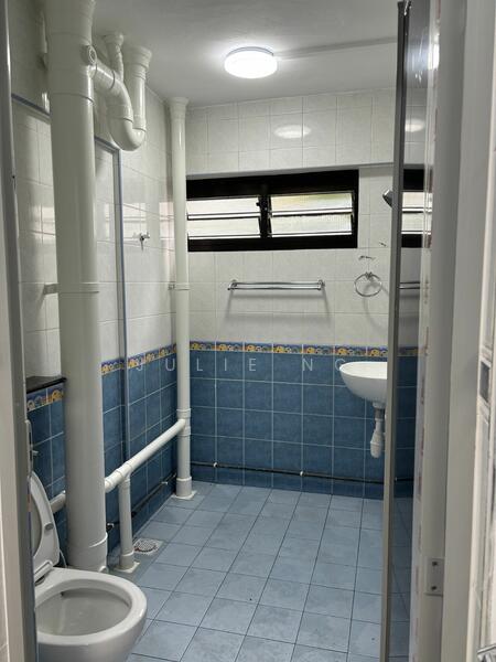 305 Ang Mo Kio Avenue 1, 305 Ang Mo Kio Avenue 1, 4 Bedrooms, 1,260 sqft, HDB Flat For Rent, by Julie Ng, 25043606 - PropertyGuru.com.sg