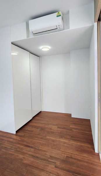 Amber Park, 18 Amber Gardens, 1 Bedroom, 484 sqft, Condominium For Rent, by Denise Fadil Lee, 25046747 - Master Bedroom with Study room. - PropertyGuru.com.sg