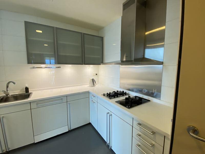 Cairnhill Crest, 8 Cairnhill Circle, Orchard / River Valley, 2 Bedrooms, 1,206 sqft, Condominium For Rent, by Derrick Francisco Poh, 25047411 - PropertyGuru.com.sg