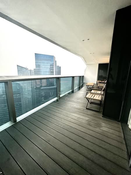 Marina Bay Suites, 3 Central Boulevard, 4 Bedrooms, 2,065 sqft, Apartment For Rent, by Suzana Sulong, 25051111 - Balcony with Great Panoramic Views - PropertyGuru.com.sg
