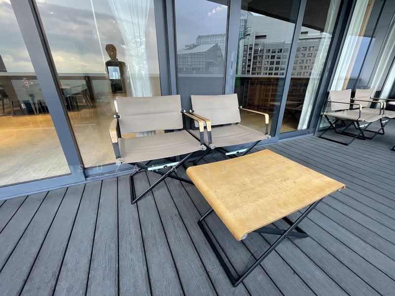 Marina Bay Suites, 3 Central Boulevard, 4 Bedrooms, 2,065 sqft, Apartment For Rent, by Suzana Sulong, 25051111 - Spacious Balcony - PropertyGuru.com.sg