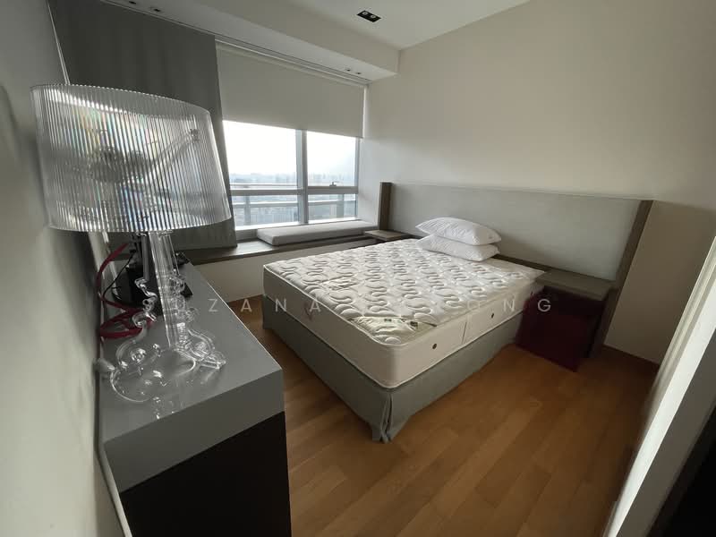 Marina Bay Suites, 3 Central Boulevard, 4 Bedrooms, 2,065 sqft, Apartment For Rent, by Suzana Sulong, 25051111 - Room 3 / Bedroom with En-Suite Bathroom - PropertyGuru.com.sg