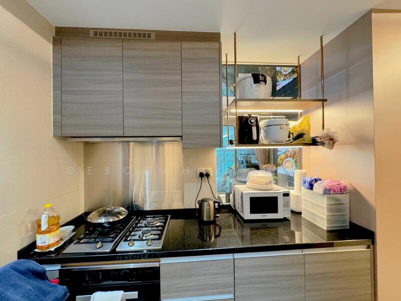 For Sale - 8 Saint Thomas