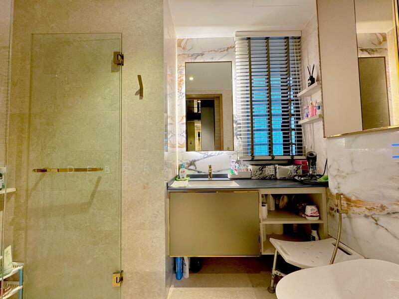 For Sale - 8 Saint Thomas