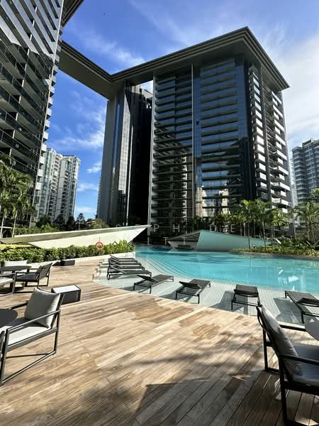 Amber Park, 18 Amber Gardens, 2 Bedrooms, 743 sqft, Condominium For Rent, by Joseph de Witt, 25056166 - Sunbathing, sitting area by the pool - PropertyGuru.com.sg