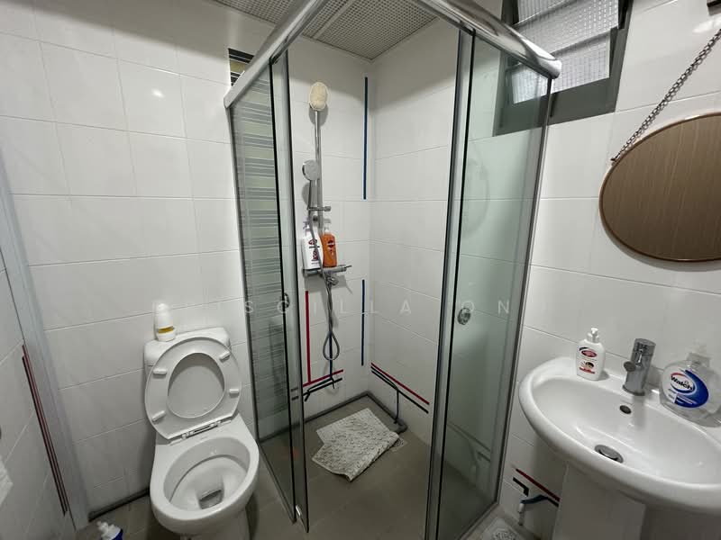 676A Punggol Drive, 676A Punggol Drive, 3 Bedrooms, 1,001 sqft, HDB Flat For Rent, by Priscilla Ong, 25056581 - Common Bathroom - PropertyGuru.com.sg