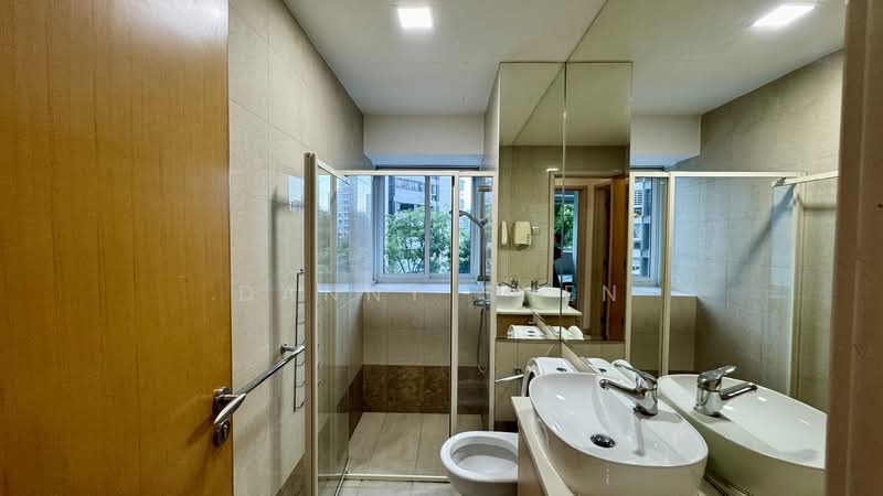 The Ansley, 33 Mandalay Road, 2 Bedrooms, 1,001 sqft, Condominium For Rent, by Danny Shen, 25056618 - common bath - PropertyGuru.com.sg
