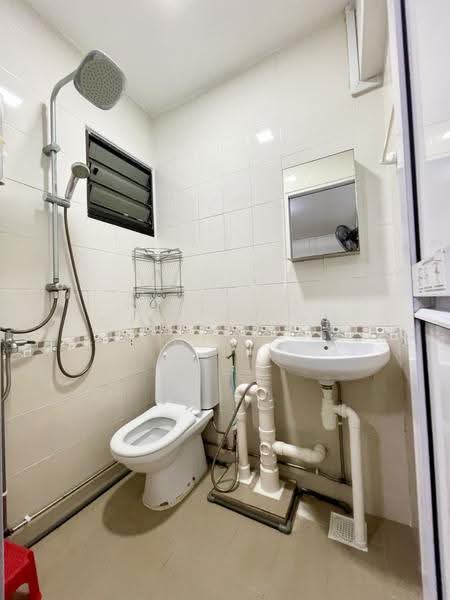 121 Ang Mo Kio Avenue 3, 121 Ang Mo Kio Avenue 3, Ang Mo Kio / Bishan / Thomson, 2 Bedrooms, 721 sqft, HDB Flat For Rent, by Chew Hock Ngee, 25058547 - PropertyGuru.com.sg