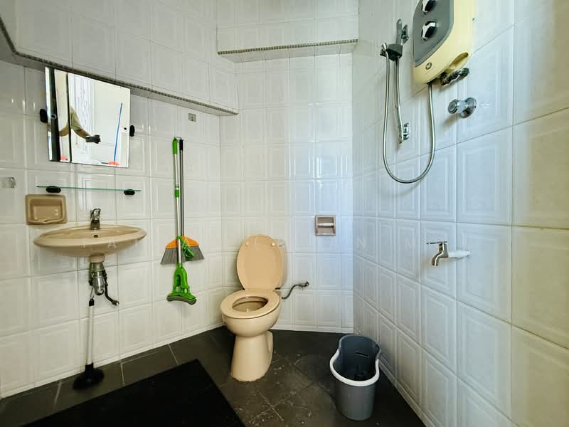Rajah Towers, 32 Jalan Rajah, 4 Bedrooms, 2,099 sqft, Apartment For Sale, by Faisal (Ryan MD), 25059635 - PropertyGuru.com.sg