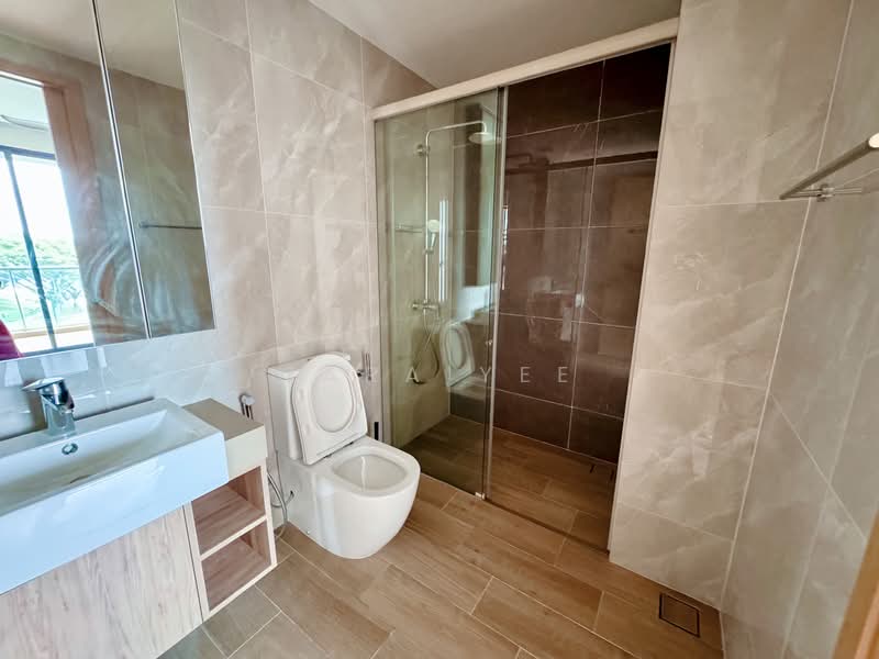Urban Treasures, 205 Jalan Eunos, Eunos / Geylang / Paya Lebar, 2 Bedrooms, 646 sqft, Condominium For Rent, by Zara Yee, 25061645 - Spacious Bathroom - PropertyGuru.com.sg