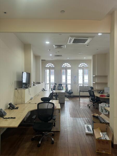 ⭐️ office in town near mrt, 44/44A Pekin Street, 2,131 sqft, Office For Rent, by Chris Goh, 25065595 - CommercialGuru.com.sg