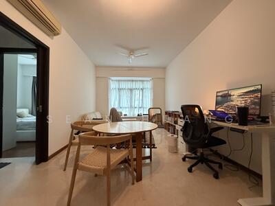 For Rent - Spacious 1 Bedroom Unit in Novena. Convenient Location. Well Ventilated