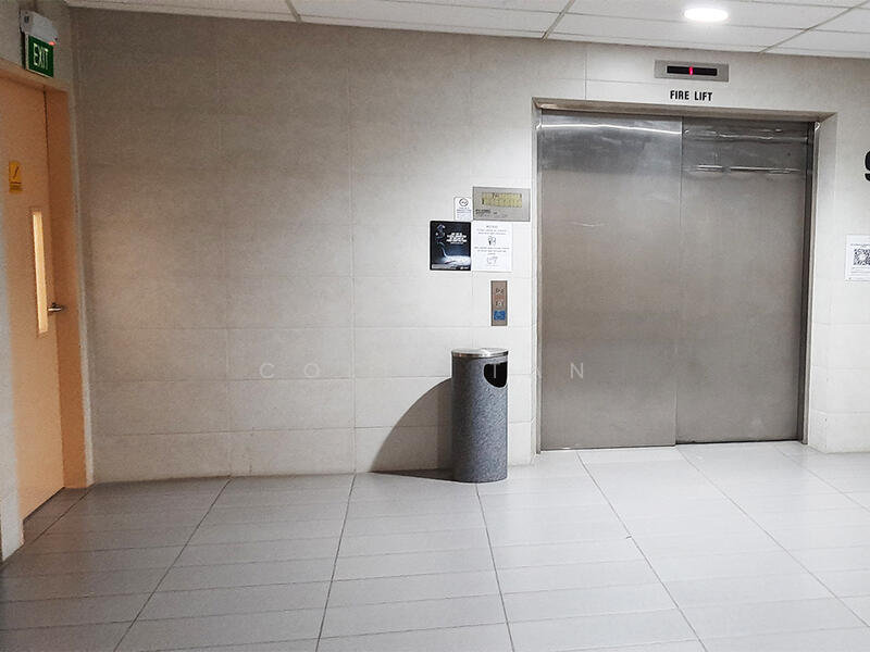 Woodlands Bizhub, 190 Woodlands Industrial Park E5, 500 sqft, Factory / Workshop (B2) For Rent, by Colin Tan, 25067710 - Woodlands Bizhub (Cargo Lift Landing) - CommercialGuru.com.sg