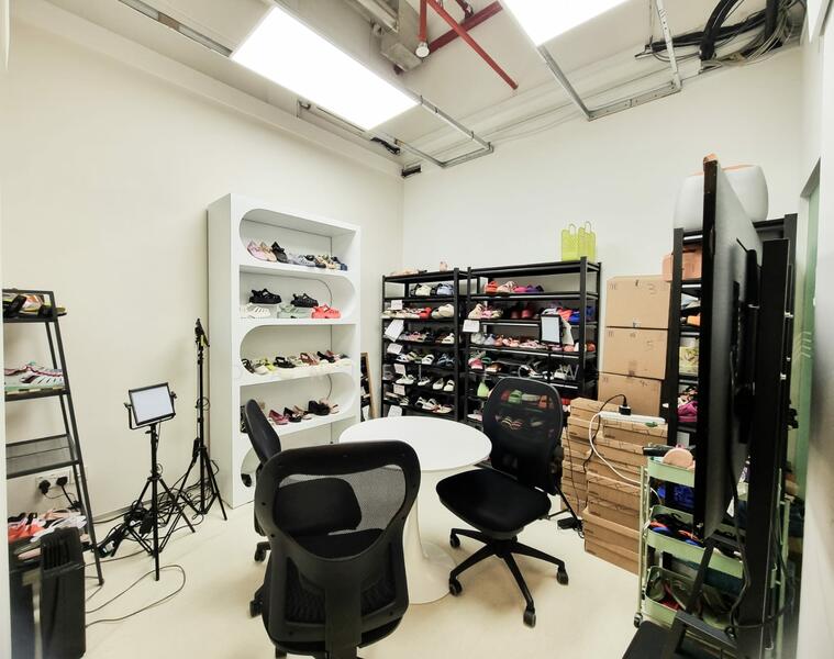 Paya Lebar 178, 178 Paya Lebar Road, 1,593 sqft, Light Industrial (B1) For Sale, by Daniel Low, 25069144 - CommercialGuru.com.sg