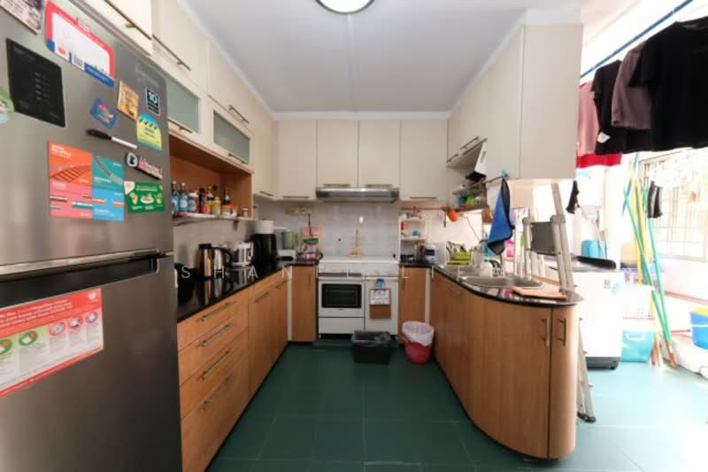 132 Clarence Lane, 132 Clarence Lane, 4 Bedrooms, 1,431 sqft, HDB Flat For Rent, by Shanel Liew, 25069226 - PropertyGuru.com.sg