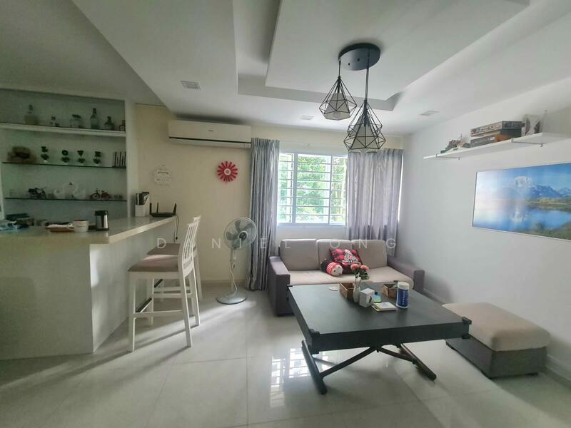 21 Jalan Membina, 21 Jalan Membina, 3 Bedrooms, 915 sqft, HDB Flat For Rent, by Daniel Ong, 25071515 - PropertyGuru.com.sg