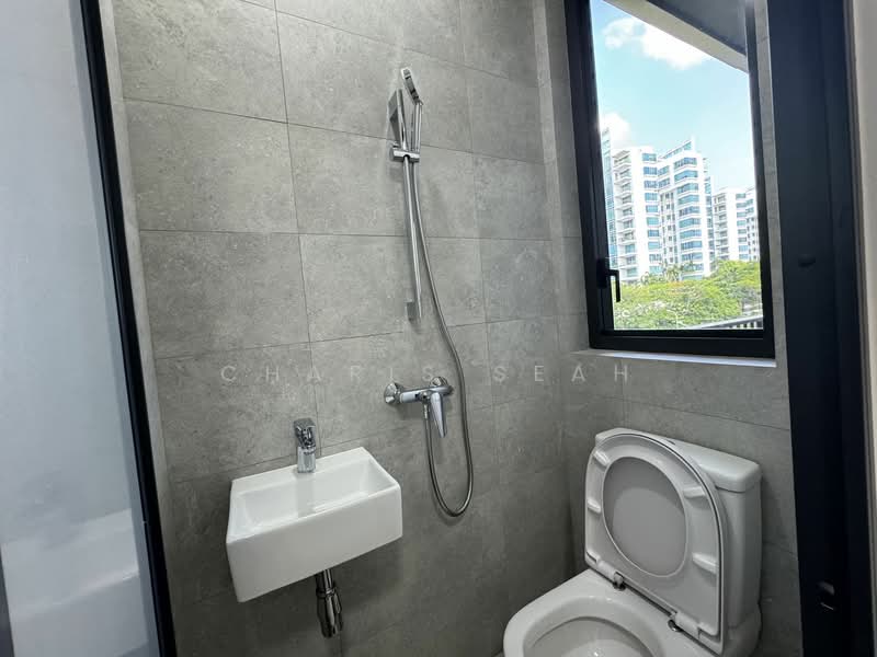 Leedon Green, 32 Leedon Heights, 3 Bedrooms, 1,044 sqft, Condominium For Rent, by Charis Seah, 25073475 - PropertyGuru.com.sg