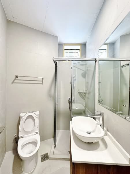 Orange Regency, 101 Fernhill Road, 4 Bedrooms, 2,433 sqft, Apartment For Rent, by Lawrence Hong, 25073749 - PropertyGuru.com.sg