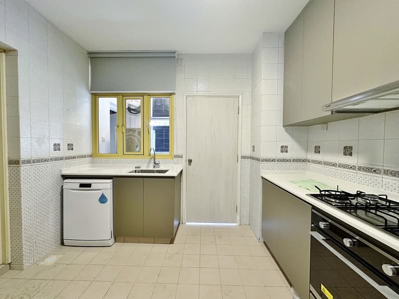 Orange Regency, 101 Fernhill Road, 4 Bedrooms, 2,433 sqft, Apartment For Rent, by Lawrence Hong, 25073749 - PropertyGuru.com.sg