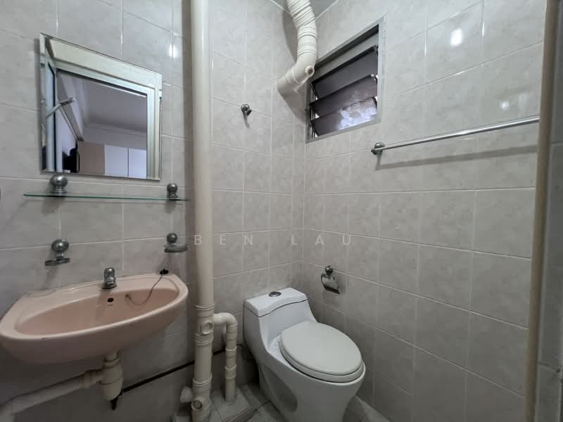 412 Commonwealth Avenue West, 412 Commonwealth Avenue West, 3 Bedrooms, 1,044 sqft, HDB Flat For Rent, by Ben Lau, 25076882 - PropertyGuru.com.sg