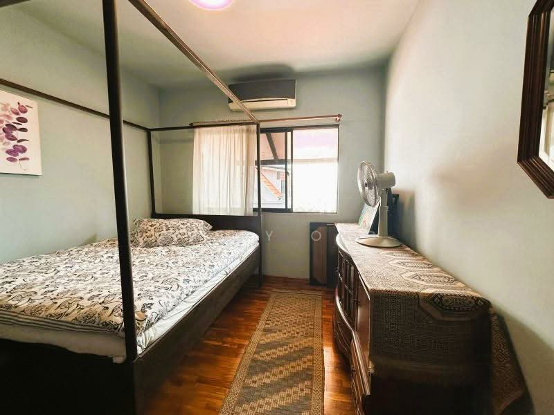 5 BR CT in Siglap! Less than $2K PSF!, , 5 Bedrooms, 3,200 sqft, Corner Terrace For Sale, by Garry Ong, 25077308 - PropertyGuru.com.sg