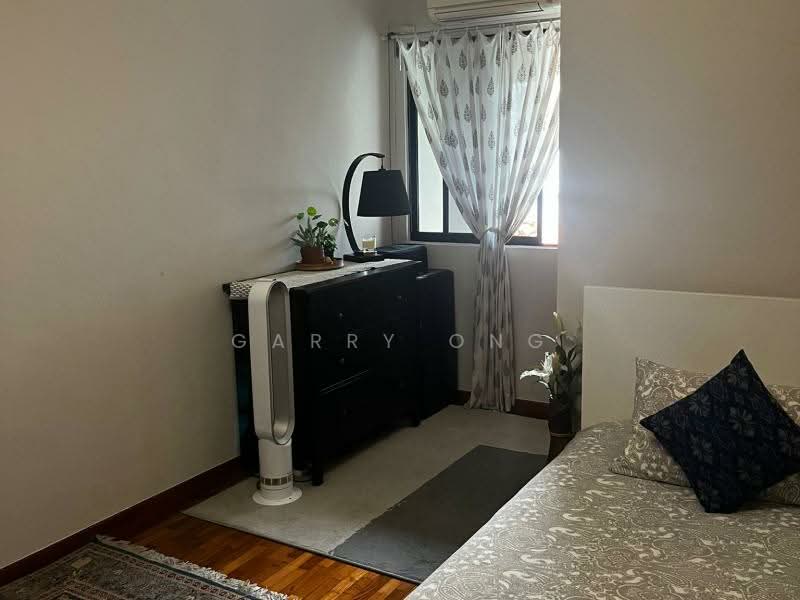 5 BR CT in Siglap! Less than $2K PSF!, , 5 Bedrooms, 3,200 sqft, Corner Terrace For Sale, by Garry Ong, 25077308 - PropertyGuru.com.sg