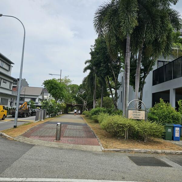 Siglap Linear Park connecting to East Coast & Marine Parade