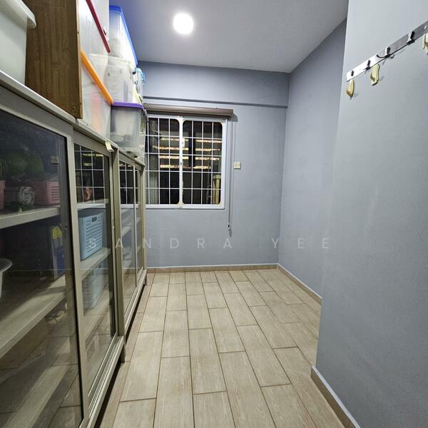 Level 1-Room 5: Single / Helper Room