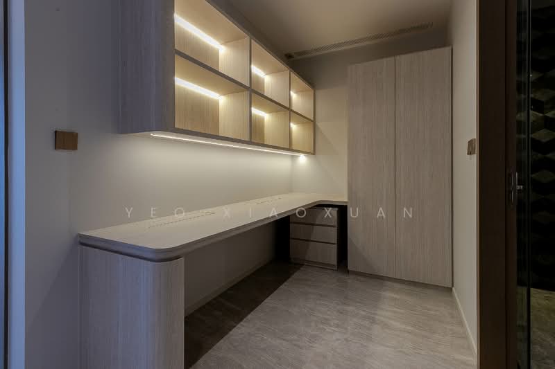 Leedon Green, 32 Leedon Heights, 1 Bedroom, 538 sqft, Condominium For Rent, by Yeo XiaoXuan, 25078031 - Study table - PropertyGuru.com.sg