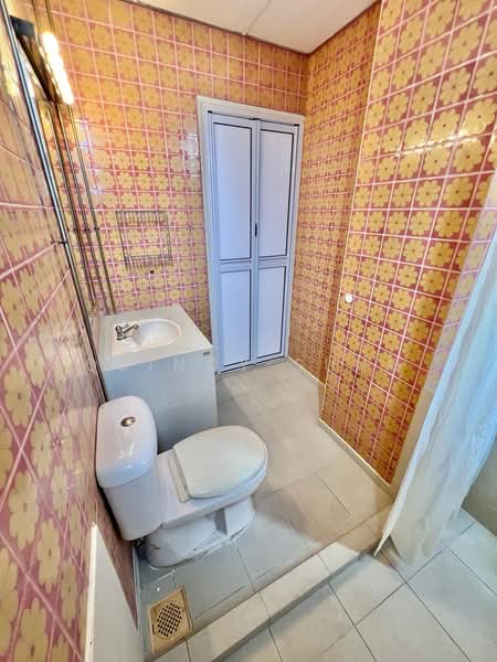 Lloyd Court, 40 Lloyd Road, Orchard / River Valley, Room Rental, 250 sqft, Condominium For Rent, by Quincy Sung, 25079064 - PropertyGuru.com.sg