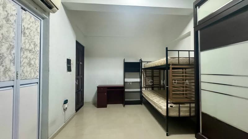 Crystal Mansions, 3 Lorong 6 Geylang, Room Rental, 200 sqft, Condominium For Rent, by Jun Xian Chua, 25079298 - PropertyGuru.com.sg