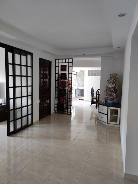 Walk-way to Kitchen / Restroom