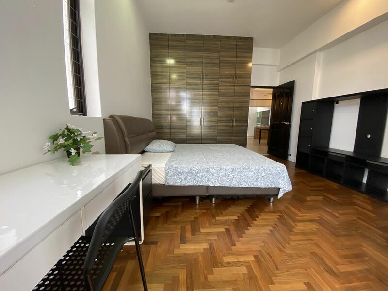 Spacious Masterbedroom 