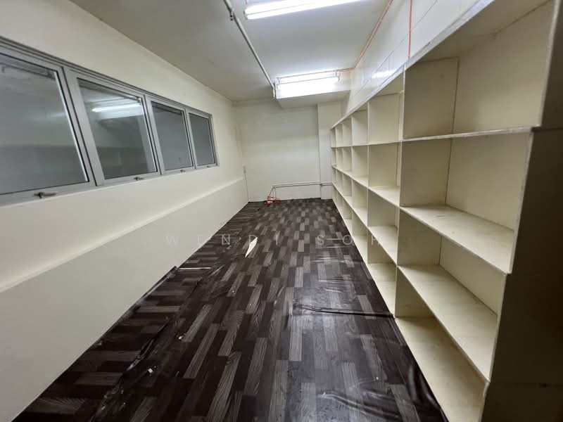 Pioneer Point, 5 Soon Lee Street, 969 sqft, Factory / Workshop (B2) For Rent, by Wendi Soh, 25082887 - CommercialGuru.com.sg