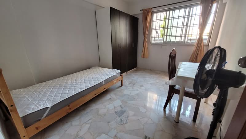 242 Tampines Street 21, 242 Tampines Street 21, Room Rental, 150 sqft, HDB Flat For Rent, by Amelyn Peh, 25083859 - PropertyGuru.com.sg