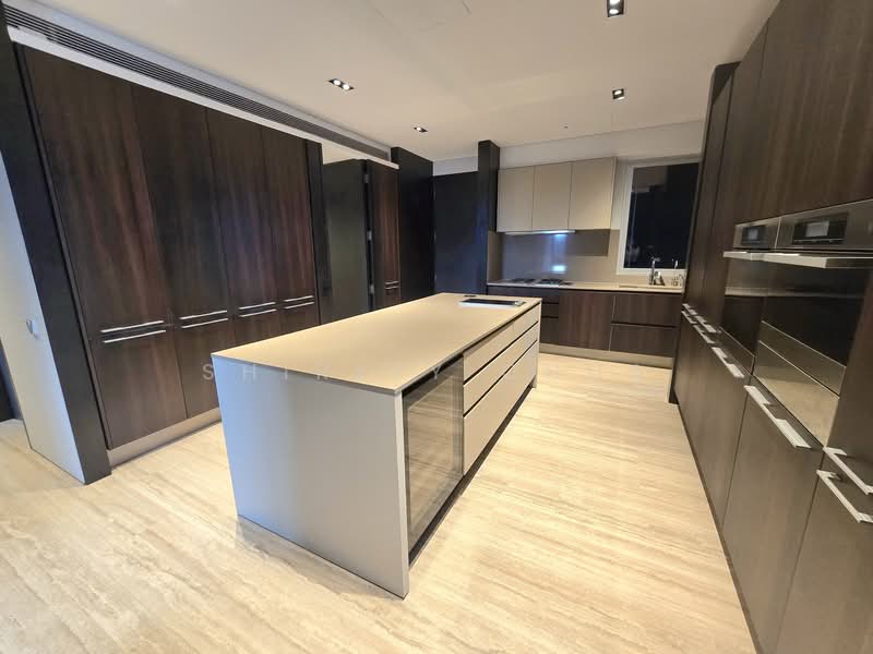 For Sale - TwentyOne Angullia Park