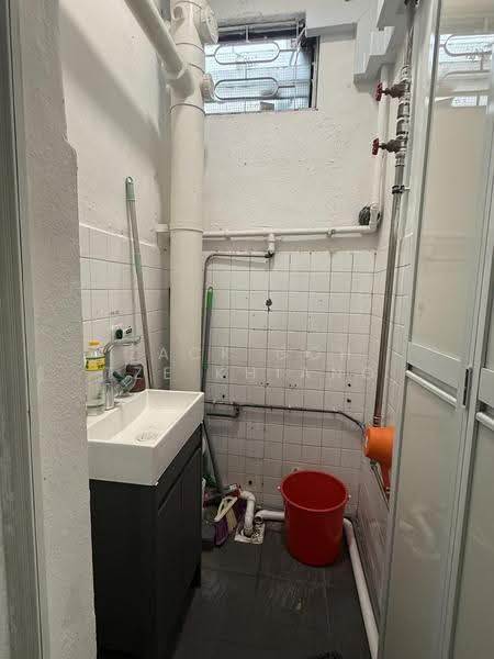 78 Indus Road, 78 Indus Road, Alexandra / Commonwealth, 635 sqft, Shop / Shophouse For Rent, by Zack Goh Tze Khiang, 25084430 - Bathroom - CommercialGuru.com.sg