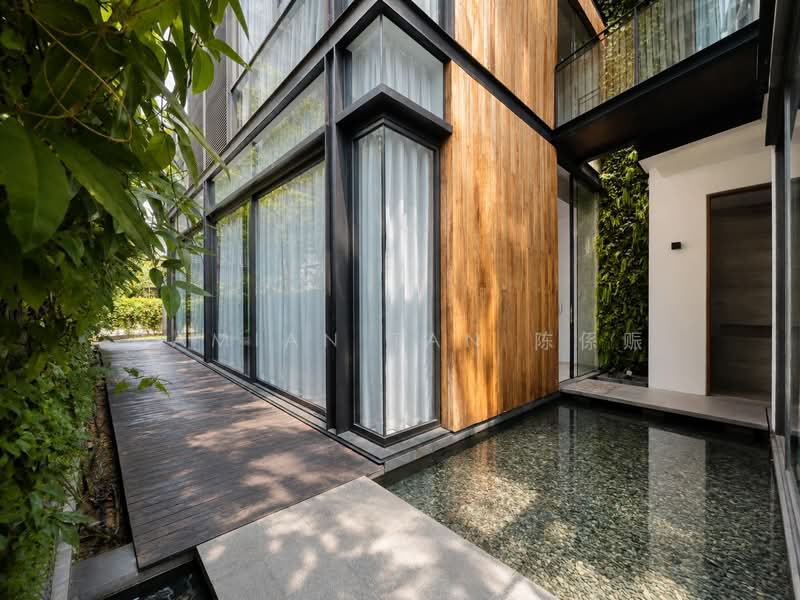 ⭐️VERY RARE SEMI-D @ ORCHARD VICINITY | NEAR MRT & ORCHARD SHOPPING BELT | LESS THAN 10-YR-OLD HSE⭐️, Lengkok Angsa Paterson Jalan Arnap Tupai Kelawar One Tree Hill Merak Jintan Elok Kayu Manis Lada Puteh Grange Tanglin Nassim Mutiara Hoot Jervois Kiam, 5 Bedrooms, 3,531 sqft, Semi-Detached House For Sale, by Damian Tan 陈係赈, 25084655 - PropertyGuru.com.sg