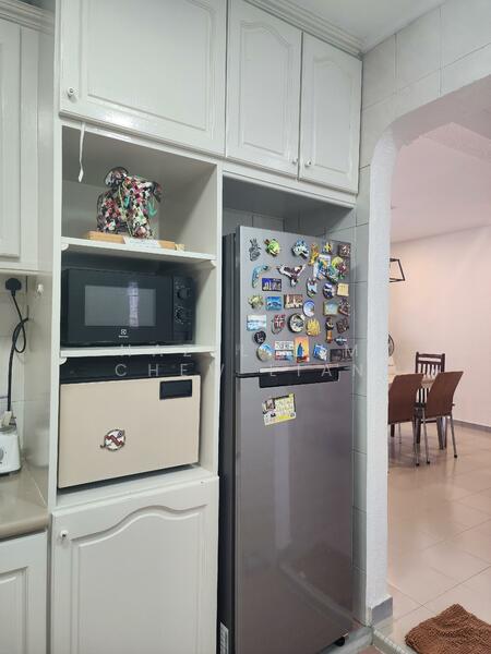 For Rent - 142 Bukit Batok Street 11
