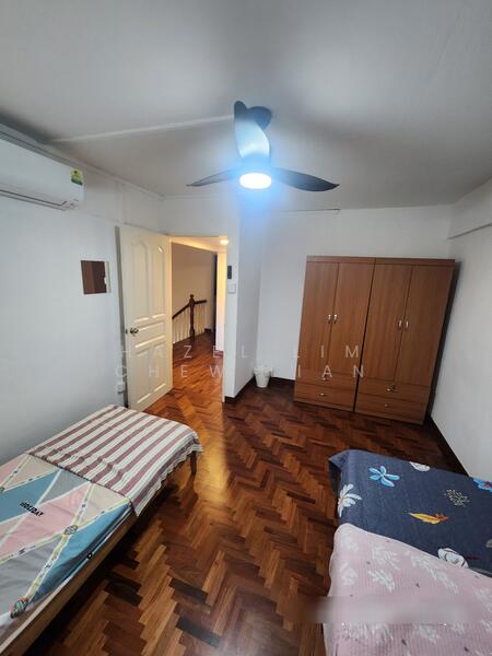 For Rent - 142 Bukit Batok Street 11