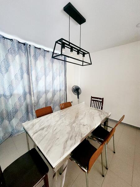 For Rent - 142 Bukit Batok Street 11