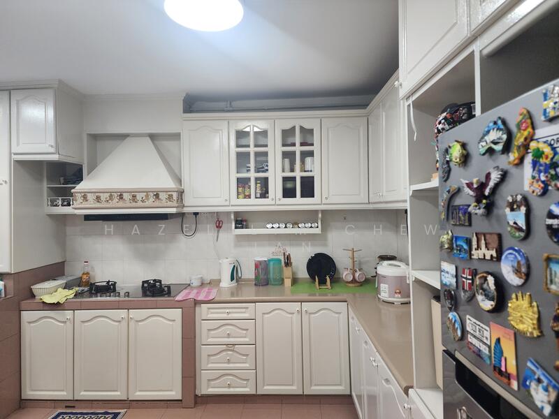 For Rent - 142 Bukit Batok Street 11