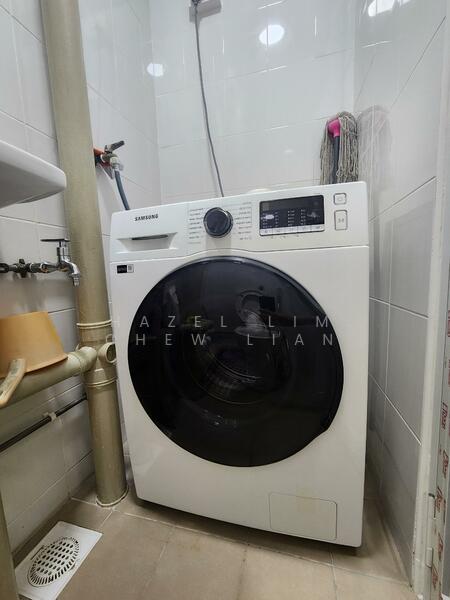 For Rent - 142 Bukit Batok Street 11