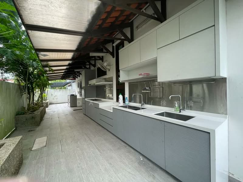 Exclusive listing at Coronation Freehold Detached w Pool ✧ 1km to Nanyang Pri ✧ 5 Mins to MRT, Coronation Road, 5 Bedrooms, 5,500 sqft, Detached House For Sale, by Brenda Zee (徐黎倫), 25085835 - CORONATION ROAD, Detached for Sale, Wet Kitchen - PropertyGuru.com.sg