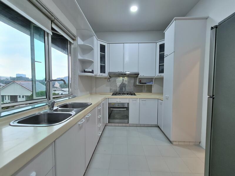 Sunset Lodge, 25 - 25C Sunset Close, 2 Bedrooms, 1,076 sqft, Walk-up Apartment For Rent, by HT Lee, 25086173 - PropertyGuru.com.sg
