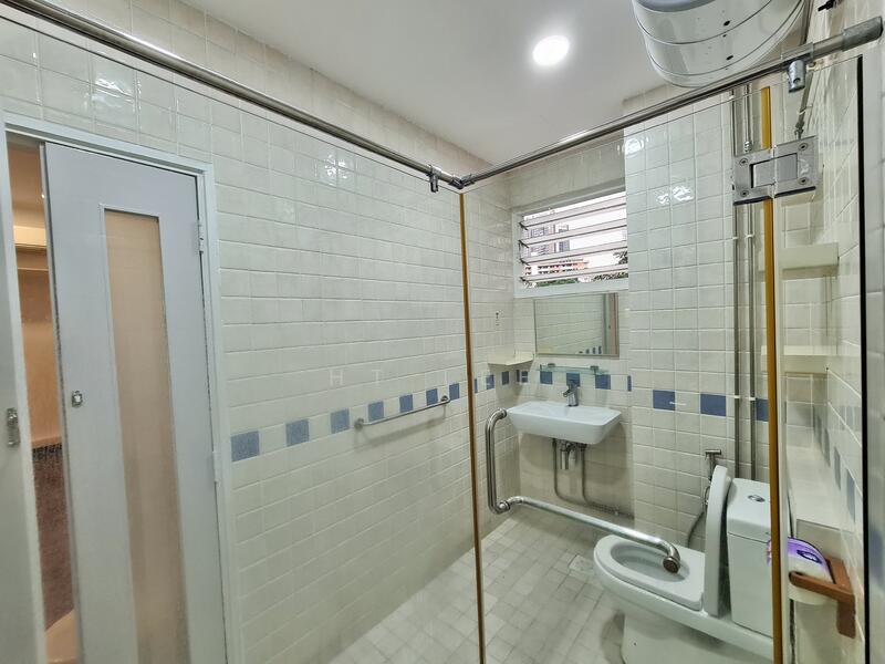 Sunset Lodge, 25 - 25C Sunset Close, 2 Bedrooms, 1,076 sqft, Walk-up Apartment For Rent, by HT Lee, 25086173 - PropertyGuru.com.sg