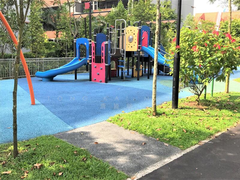 ️SUPER GOOD LOC !! BUILD YOUR DREAM HOME!! SemiD Plot!! Maple Lane Pk