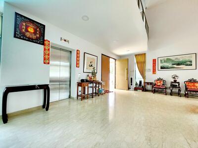 For Sale - Freehold Detached / Bungalow in East Coast area for Sale